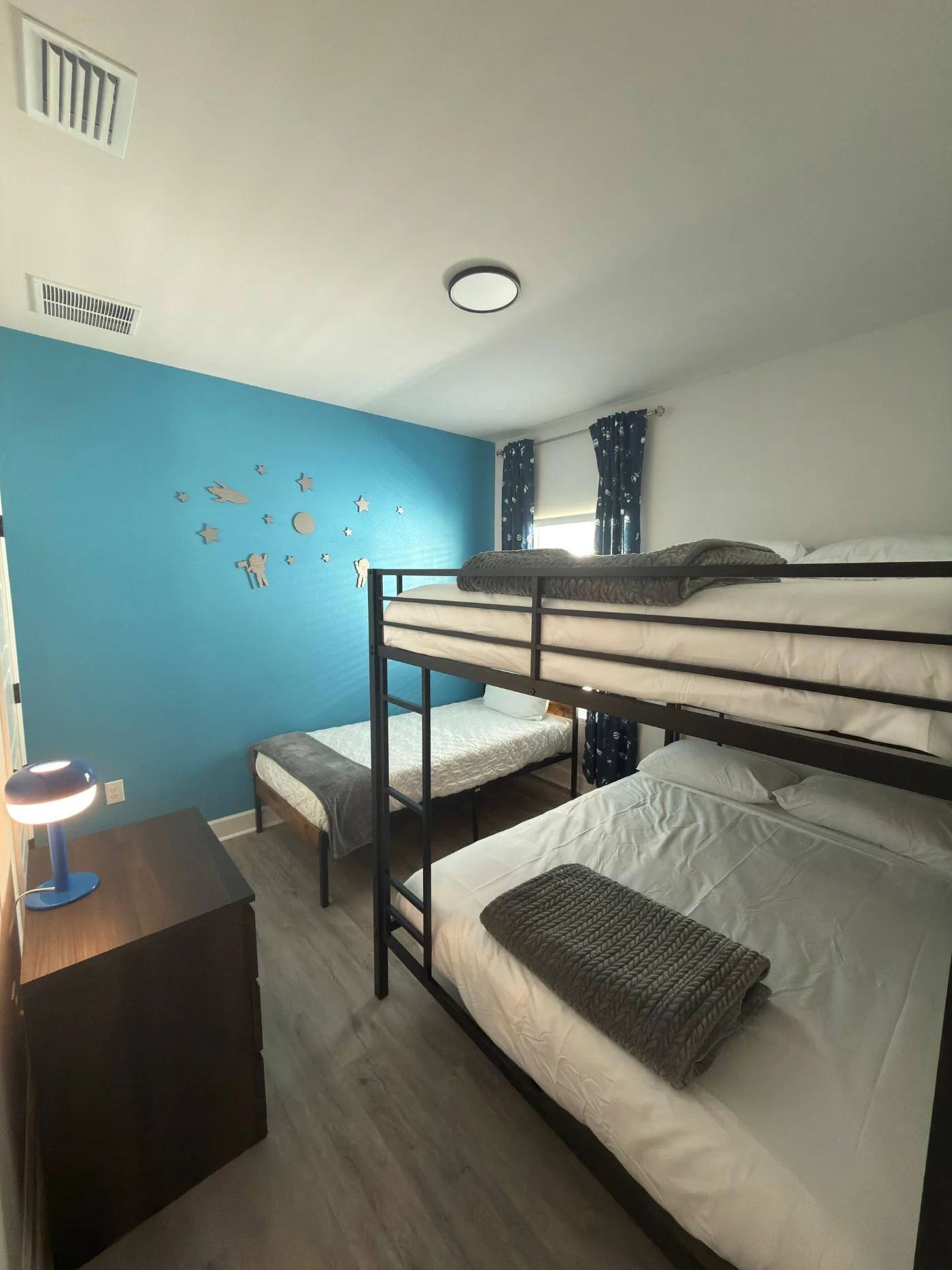 Dormitorio con litera